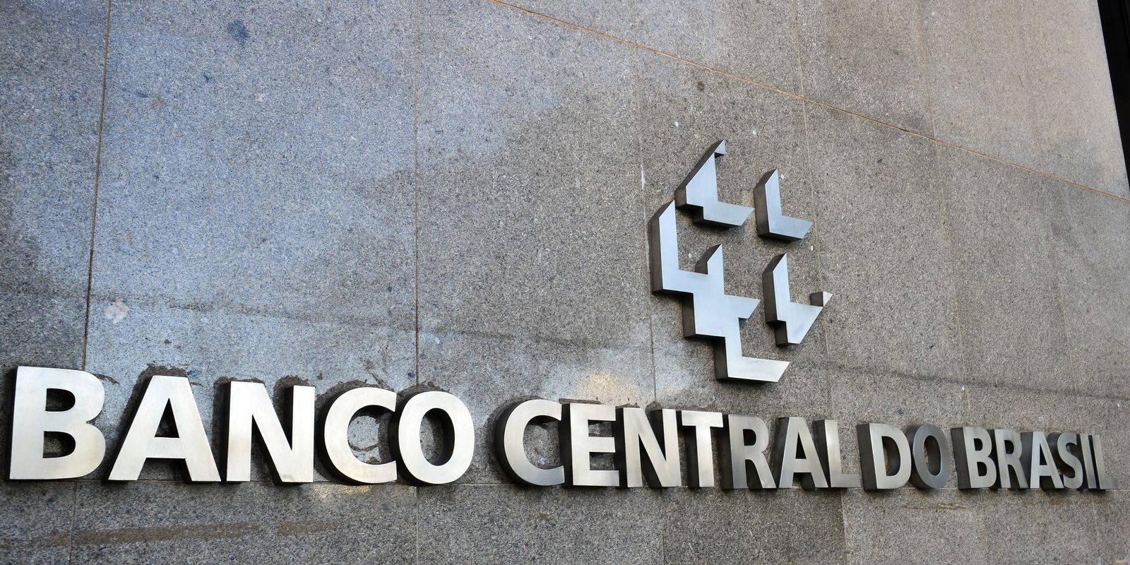 Com precatórios, setor público teve déficit de R$ 66,6 bi em julho